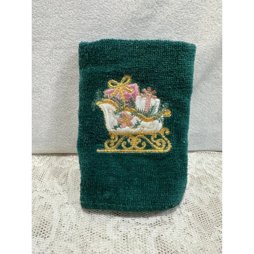 Holiday Bathworks Green Christmas Sleigh Gift Hand Towel 100% Cotton Embroidered